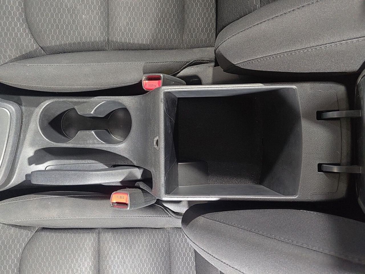 2019 Hyundai Elantra Essential   Low KM   Heated Seats   Back-Up Camera Photo