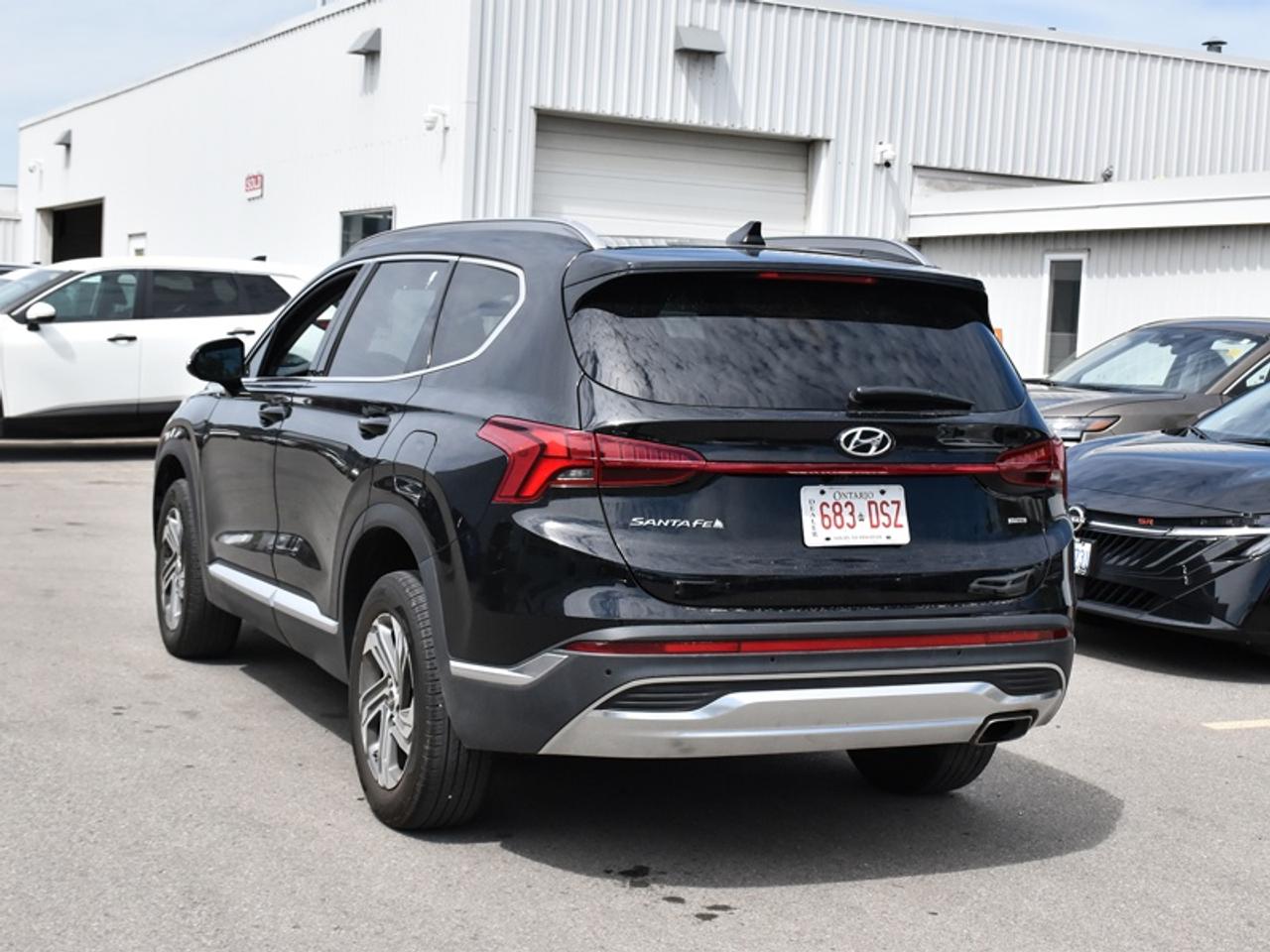 2023 Hyundai Santa Fe Preferred AWD w/Trend Package   Leather   Roof   N Photo