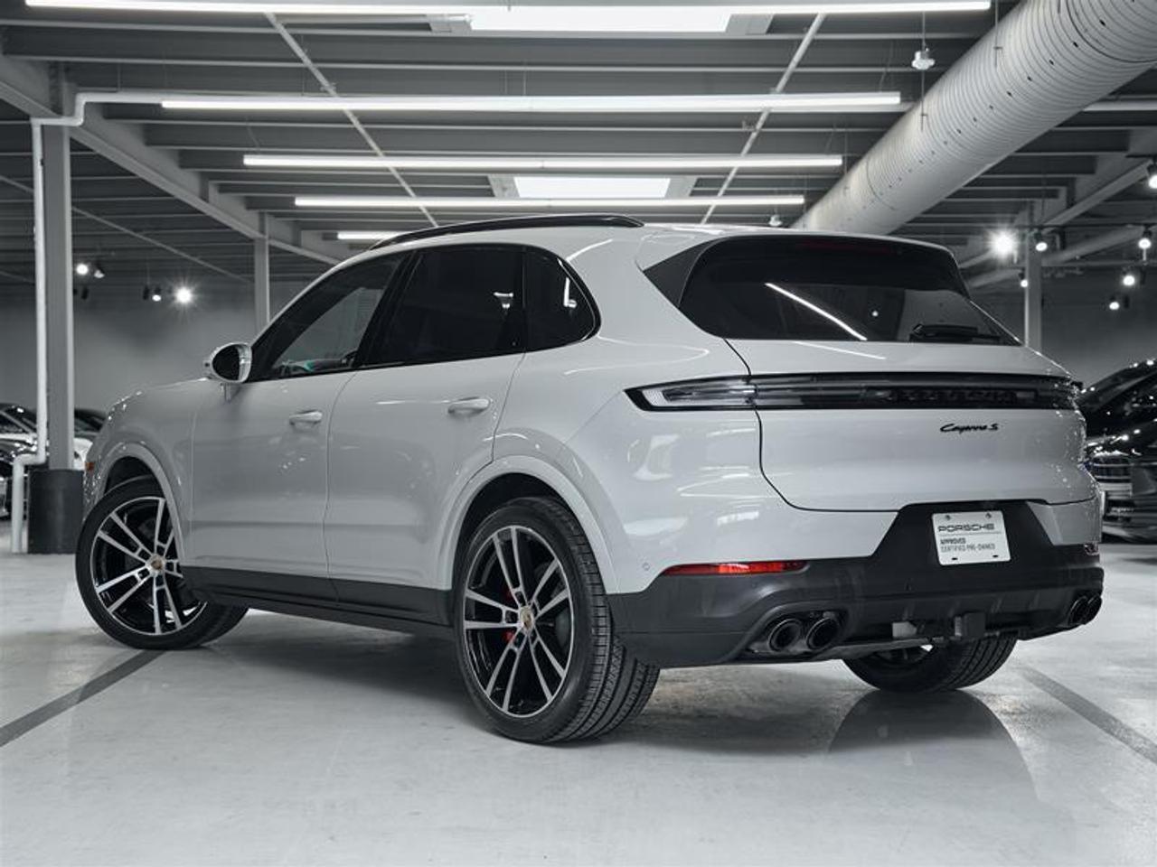 2024 Porsche Cayenne S AWD Photo