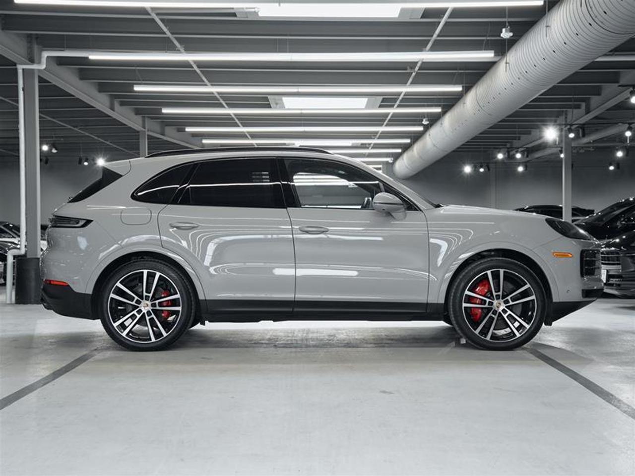 2024 Porsche Cayenne S AWD Photo