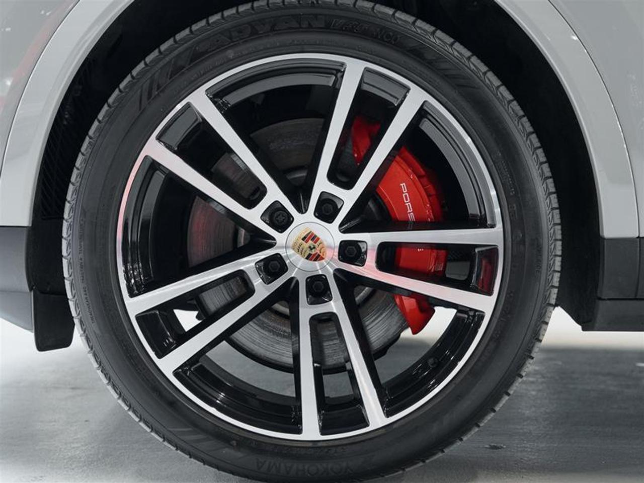 2024 Porsche Cayenne S AWD Photo