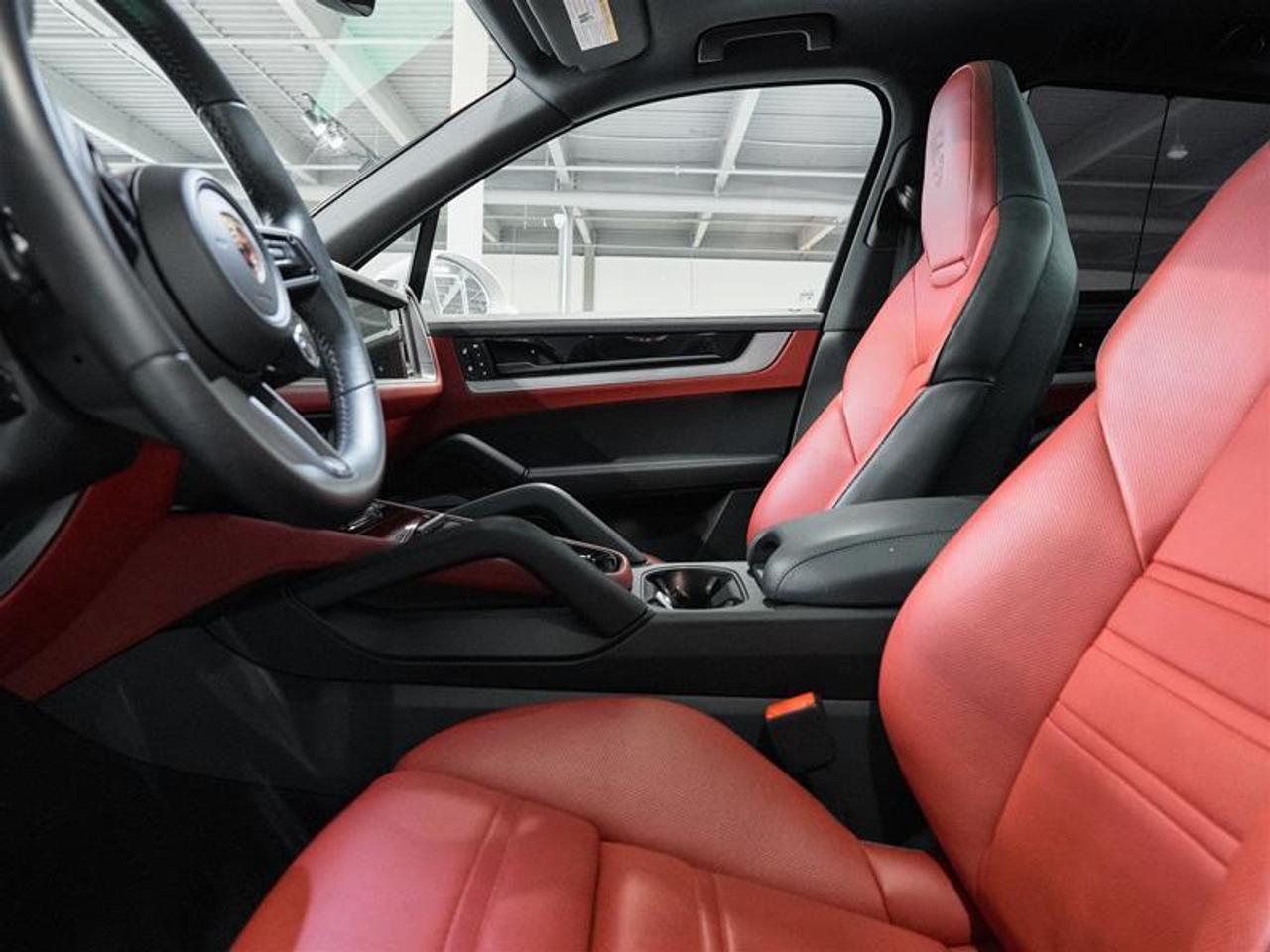 2024 Porsche Cayenne S AWD Photo