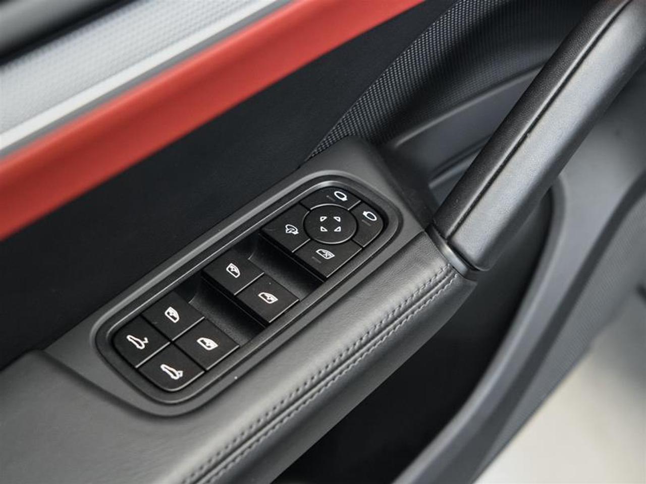 2024 Porsche Cayenne S AWD Photo