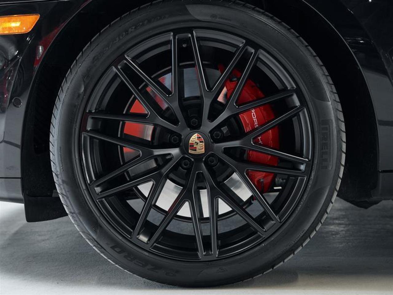 2023 Porsche Macan GTS Photo