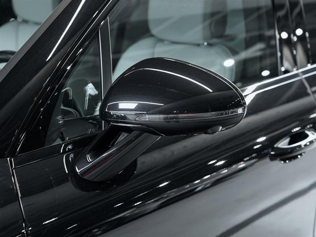 2023 Porsche Macan GTS Photo
