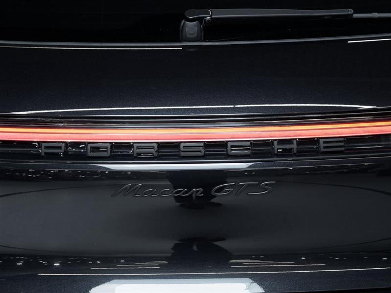 2023 Porsche Macan GTS Photo