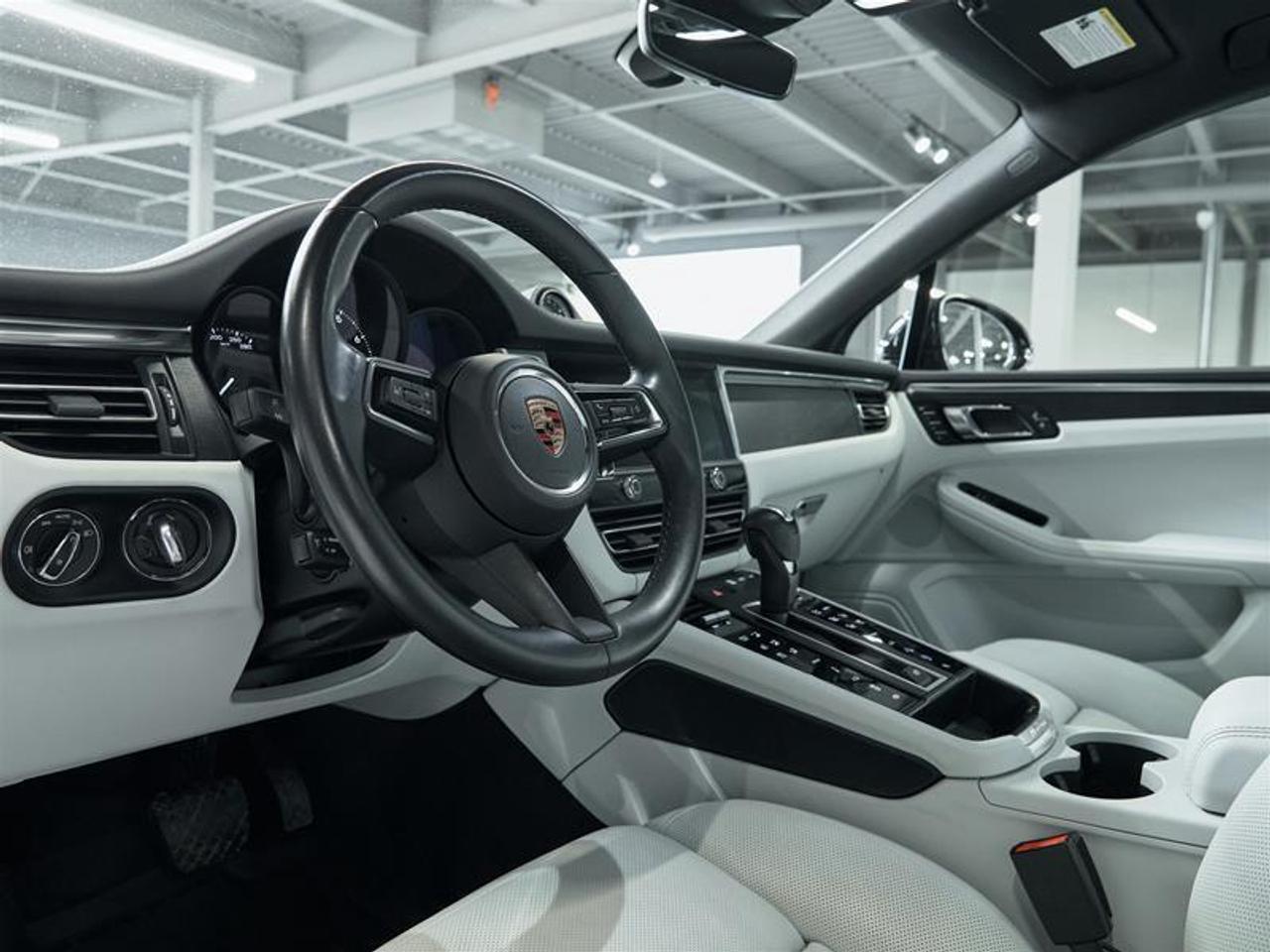 2023 Porsche Macan GTS Photo