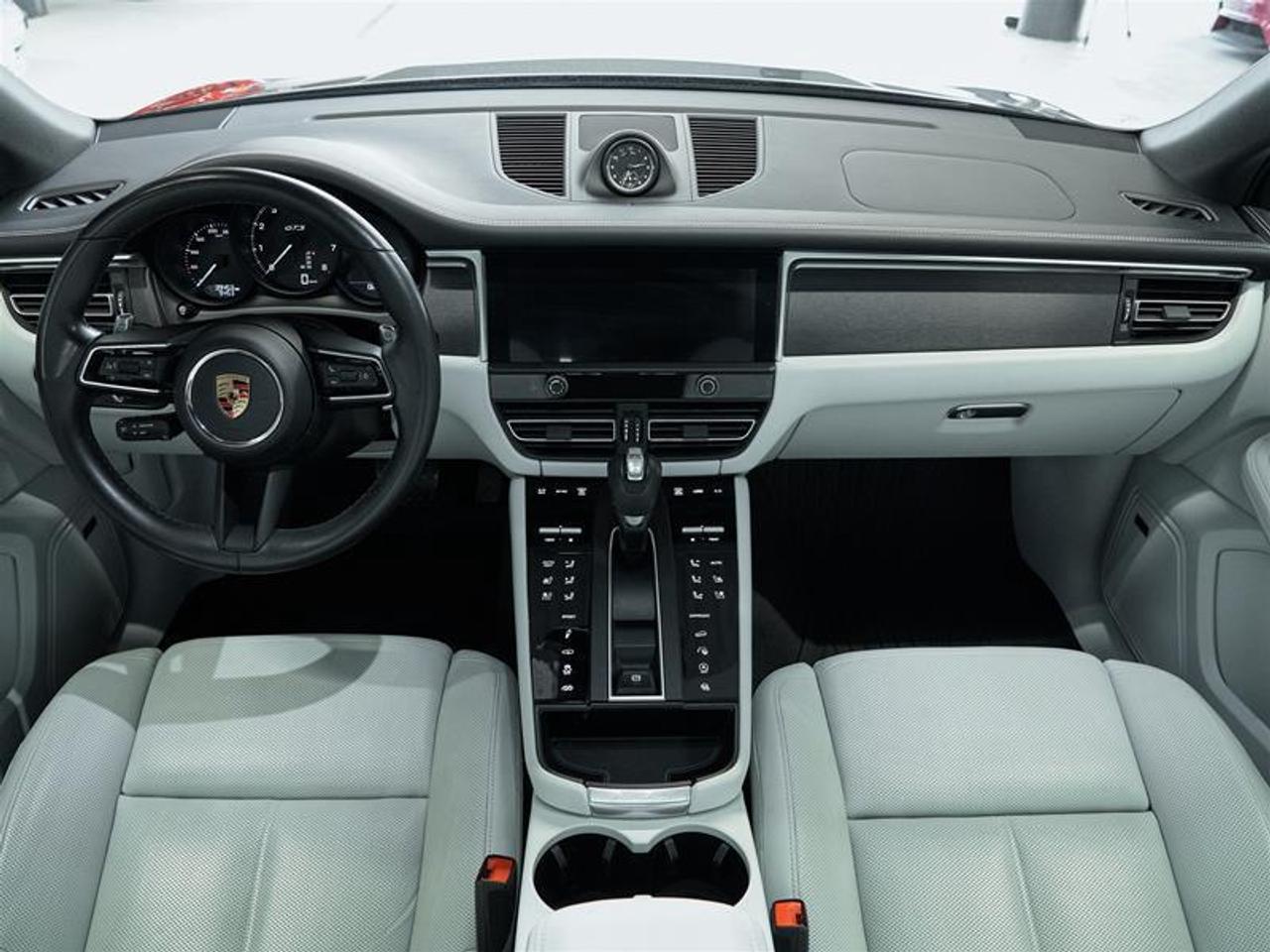 2023 Porsche Macan GTS Photo