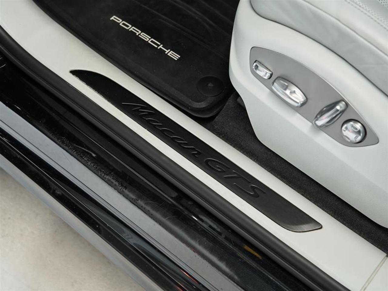 2023 Porsche Macan GTS Photo