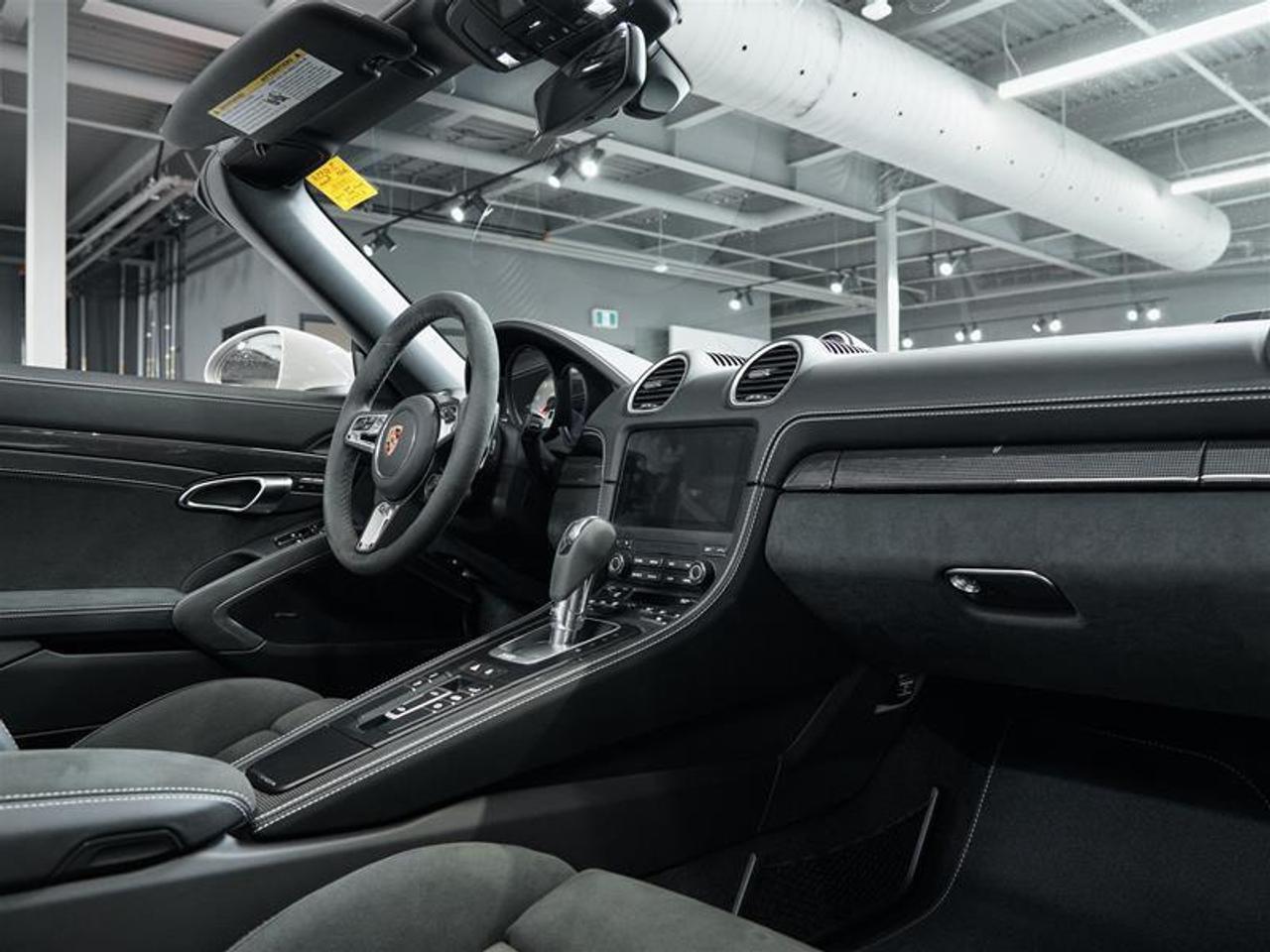 2024 Porsche 718 Boxster GTS 4.0 Roadster Photo