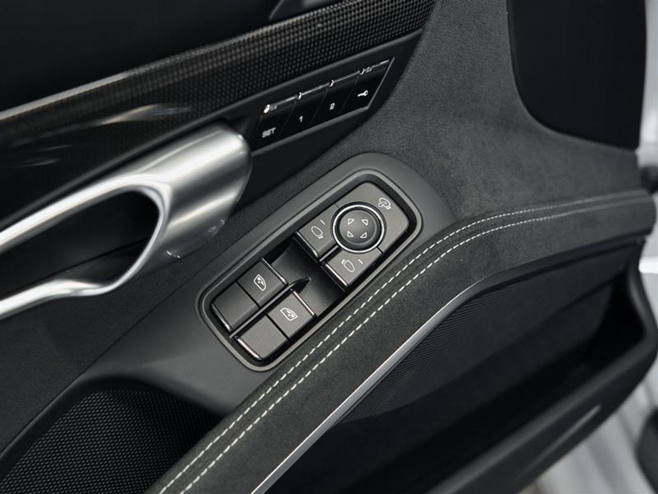2024 Porsche 718 Boxster GTS 4.0 Roadster Photo
