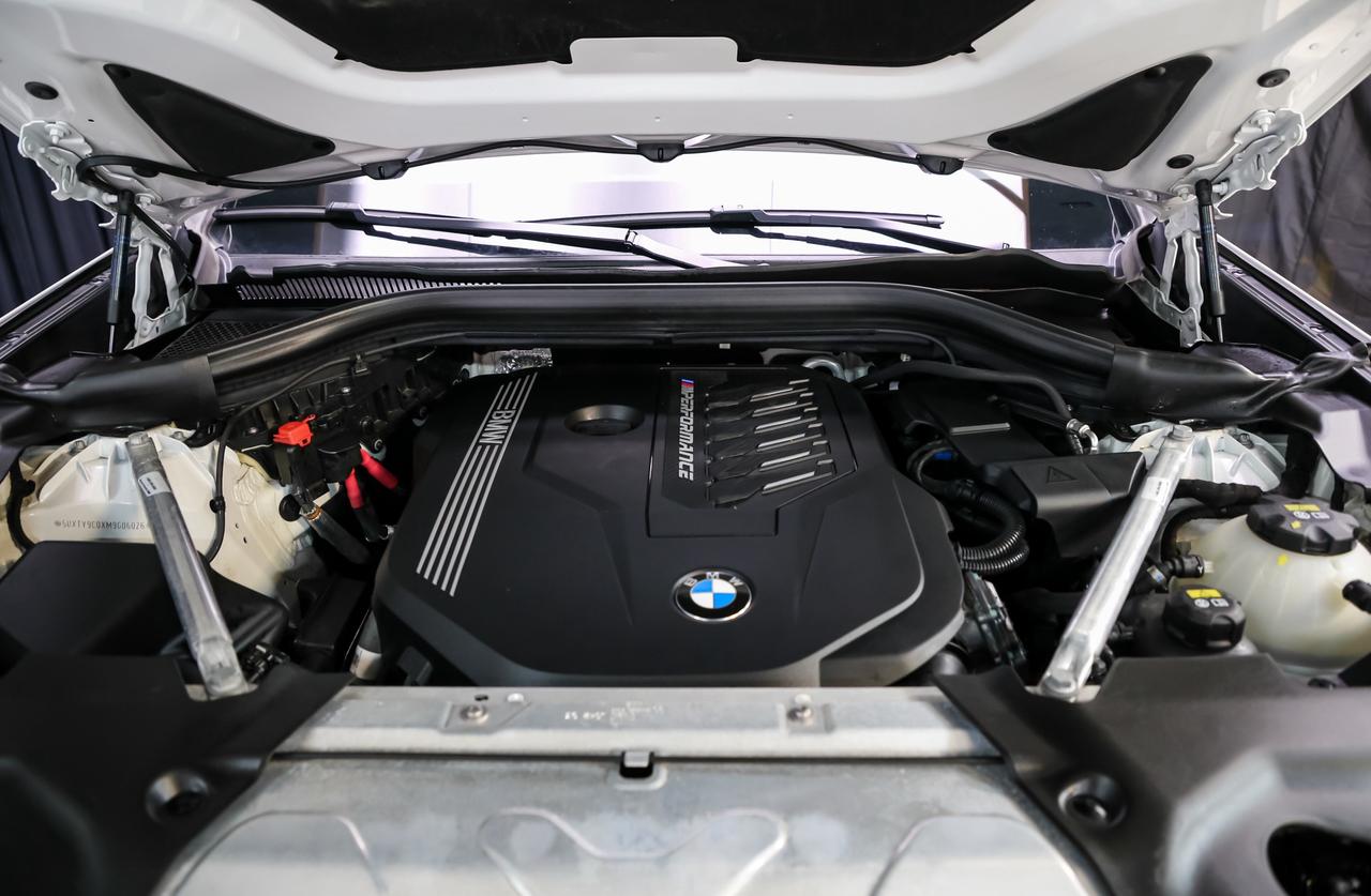 2021 BMW X3 M40i XDRIVE 382HP INDV.RED.INT NAV CAM PANO SHADOW Photo