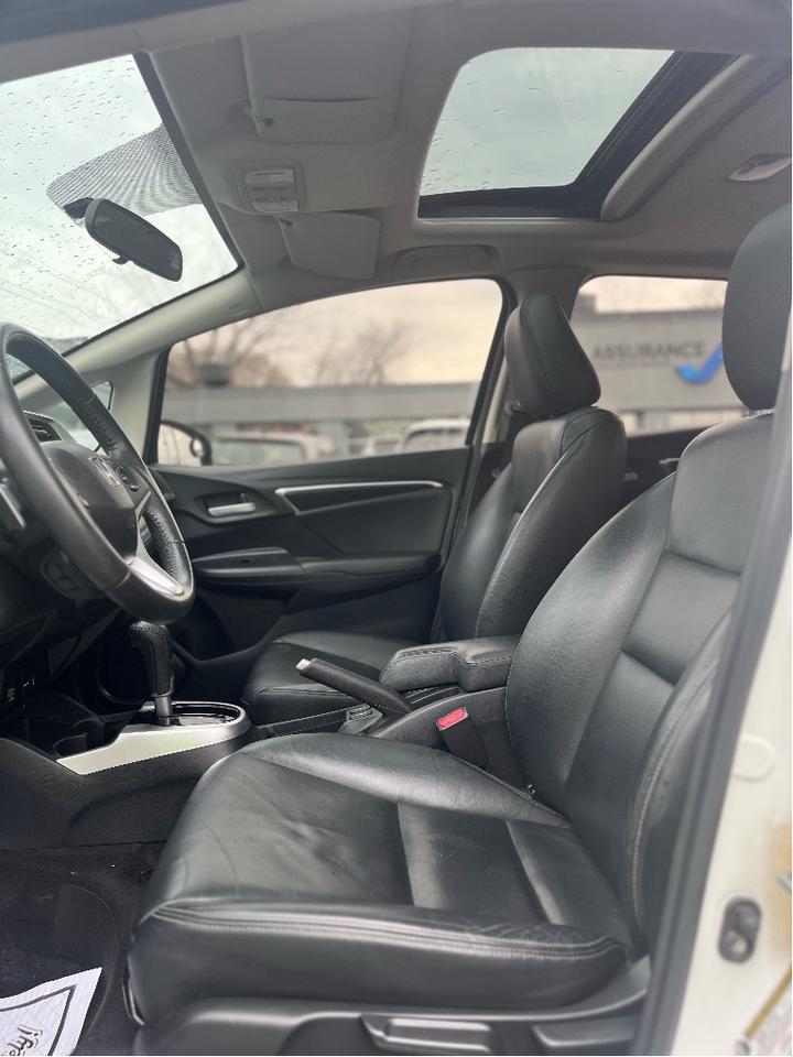 2017 Honda Fit EXL LEATHER CERTIFIED Photo