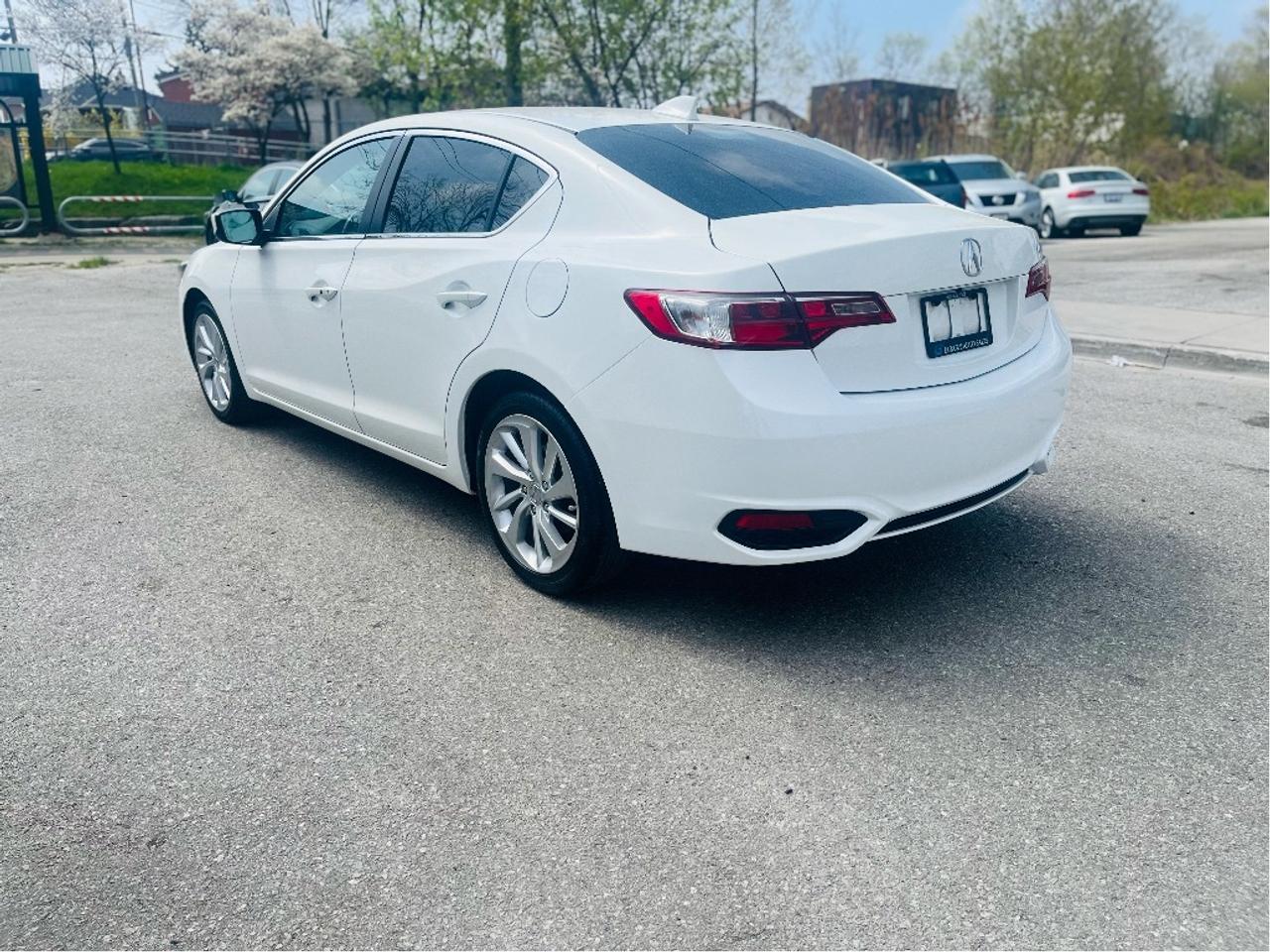 2017 Acura ILX PREMIUM BLINDSPOT CERTIFIED Photo
