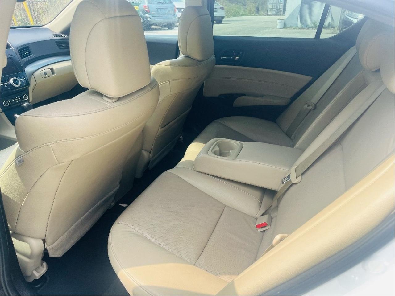 2017 Acura ILX PREMIUM BLINDSPOT CERTIFIED Photo