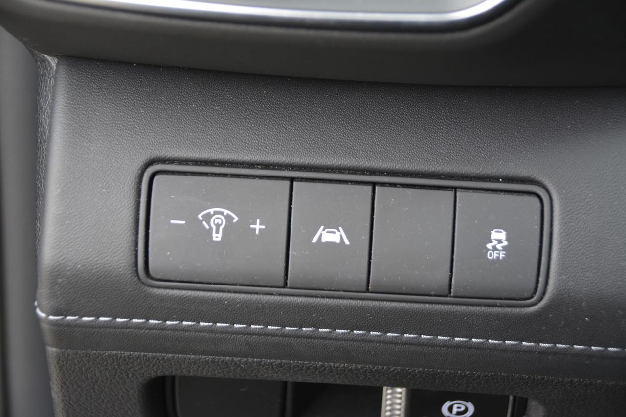2023 Hyundai Santa Fe Preferred Photo