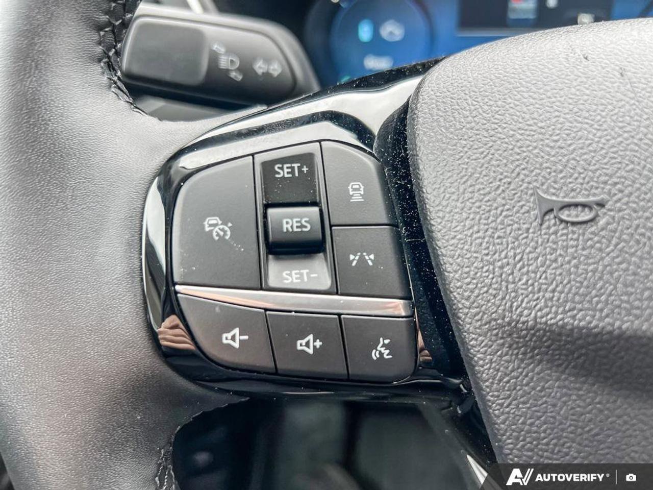 2025 Ford Escape PHEV   DEMO   HTD STEER WHEEL   FWD Photo