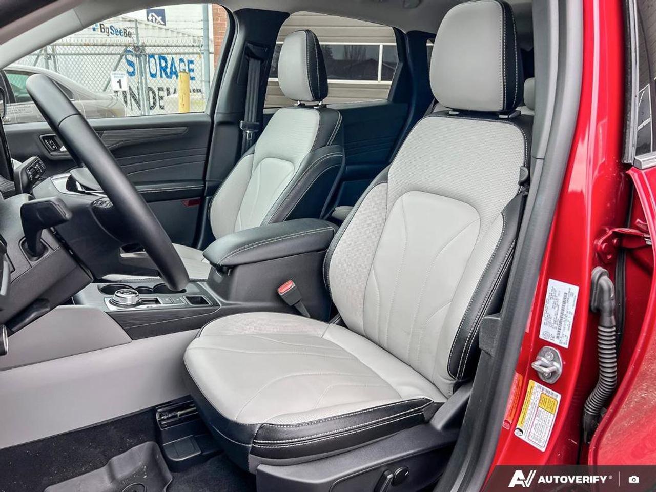 2025 Ford Escape PHEV   DEMO   HTD STEER WHEEL   FWD Photo
