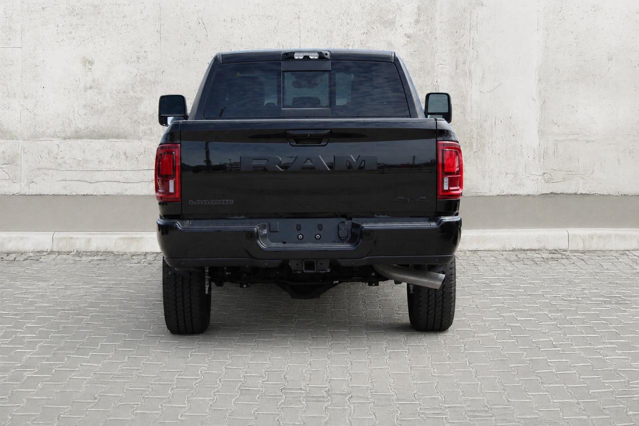 2025 RAM 2500 Laramie Crew Cab Night Edition 4x4  Gps SiriusXM B Photo4