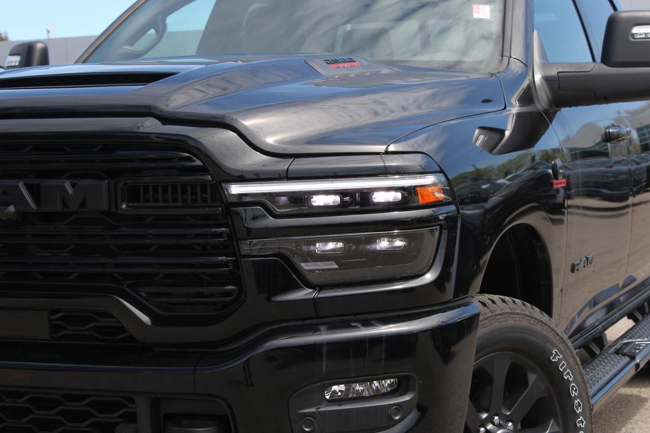 2025 RAM 2500 Laramie Crew Cab Night Edition 4x4  Gps SiriusXM B Photo
