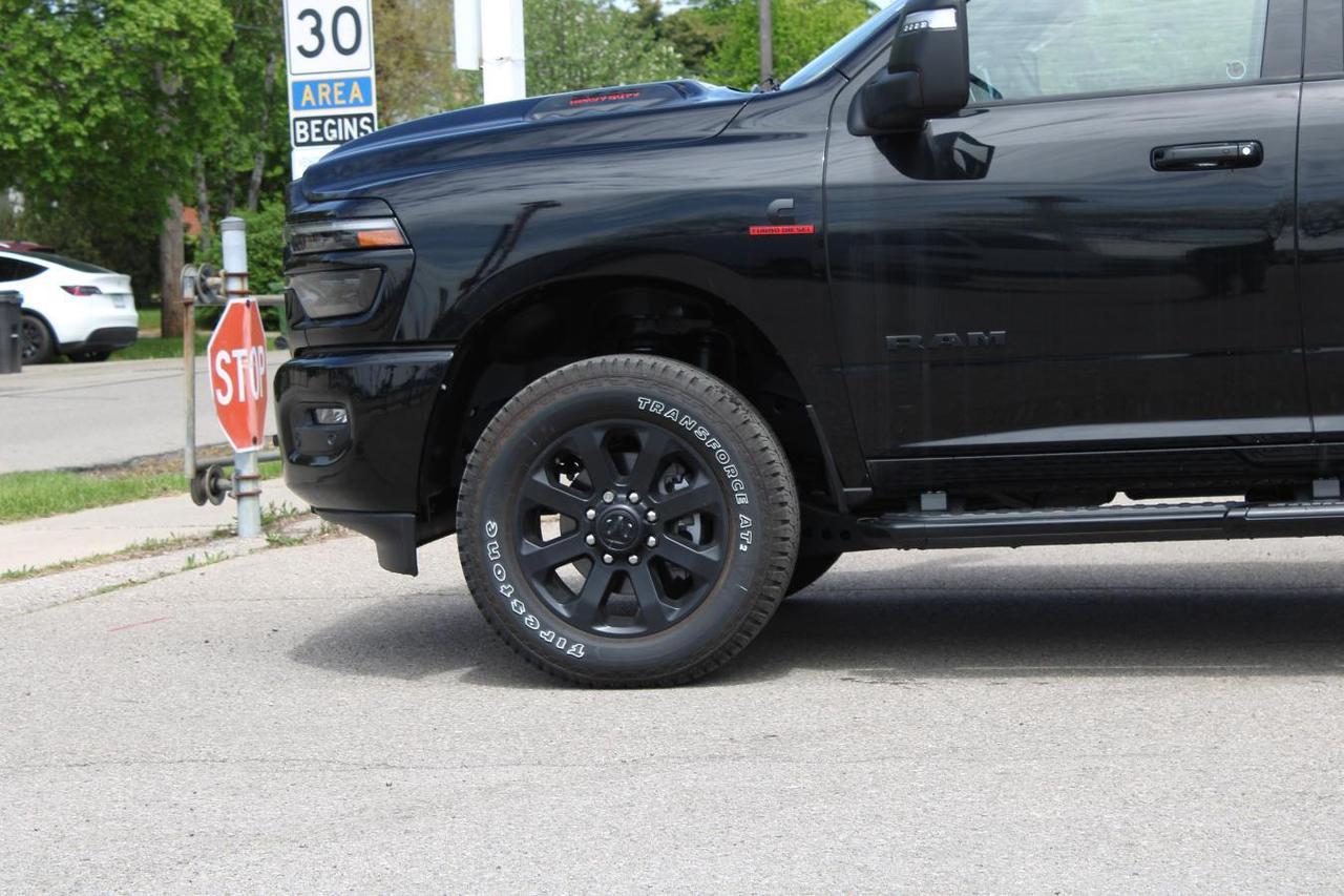 2025 RAM 2500 Laramie Crew Cab Night Edition 4x4  Gps SiriusXM B Photo