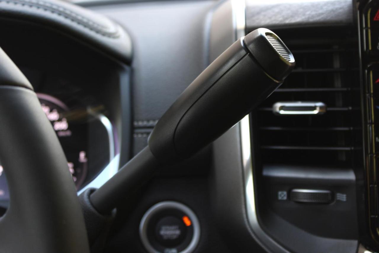 2025 RAM 2500 Laramie Crew Cab Night Edition 4x4  Gps SiriusXM B Photo
