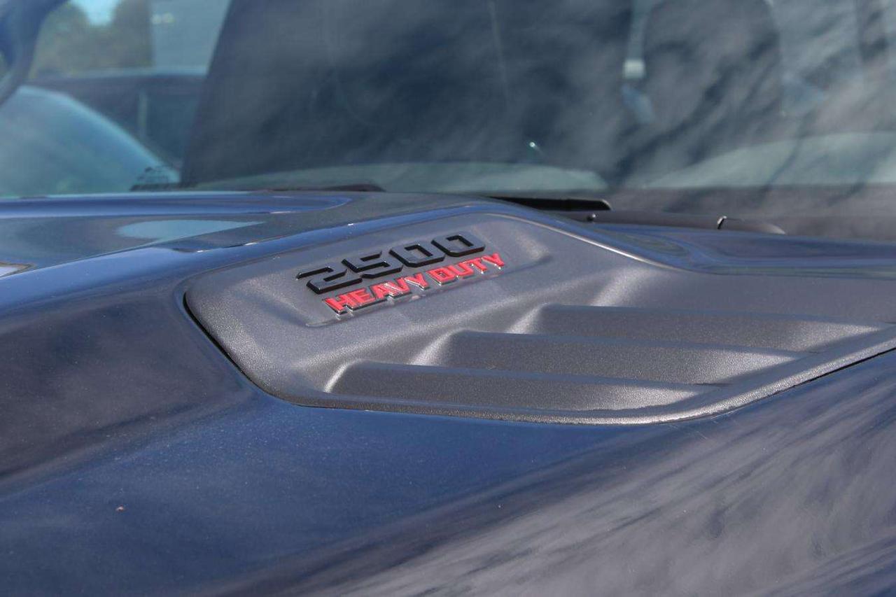 2025 RAM 2500 Laramie Crew Cab Night Edition 4x4  Gps SiriusXM B Photo