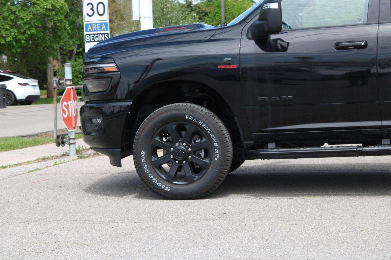2025 RAM 2500 Laramie Crew Cab Night Edition 4x4  Gps SiriusXM B Photo