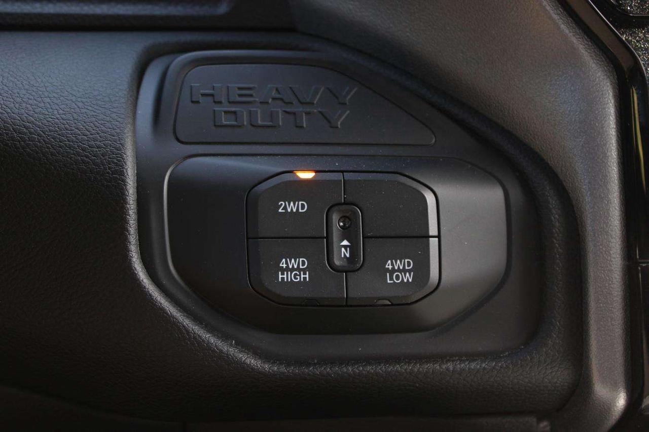 2025 RAM 2500 Laramie Crew Cab Night Edition 4x4  Gps SiriusXM B Photo