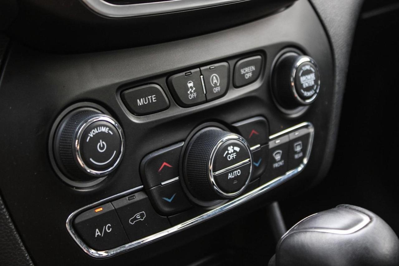 2020 Jeep Cherokee Limited Photo