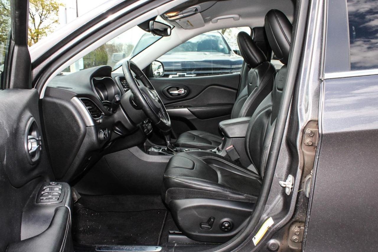 2020 Jeep Cherokee Limited Photo