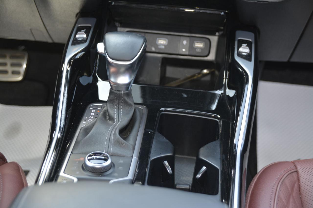 2023 Kia Sorento SX Photo