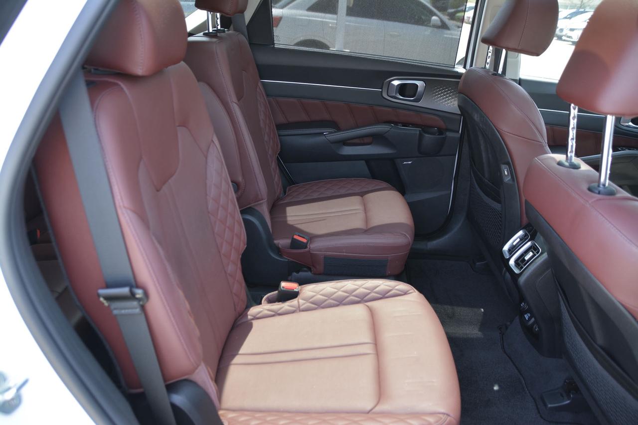 2023 Kia Sorento SX Photo