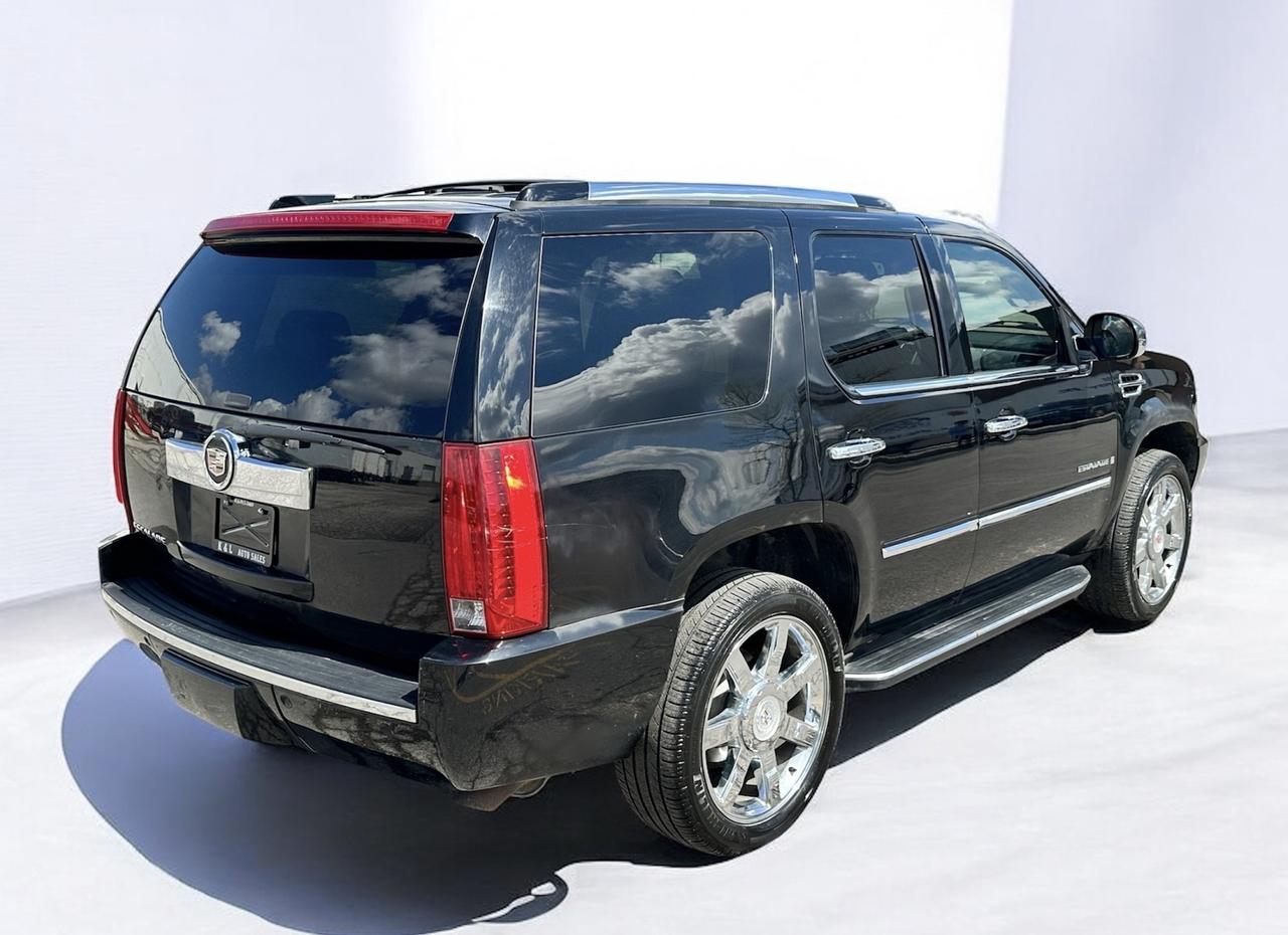 2007 Cadillac Escalade AWD ~ 7 PASSENGER ~ DVD ~ RUNS GREAT Photo