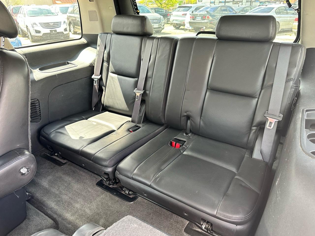 2007 Cadillac Escalade AWD ~ 7 PASSENGER ~ DVD ~ RUNS GREAT Photo