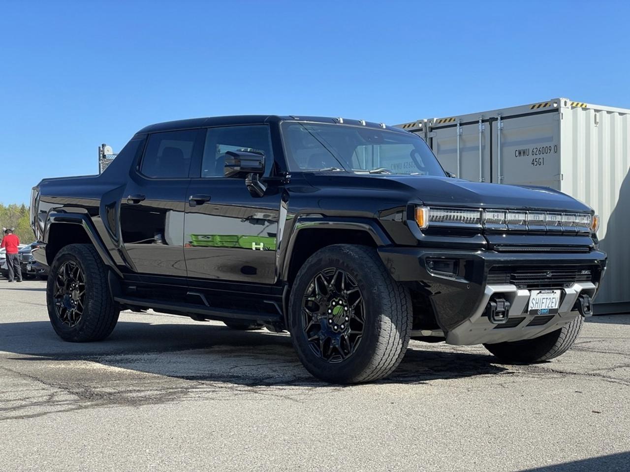 2024 GMC HUMMER EV Pickup e4WD Crew Cab 2X   Clean CARFAX Photo3