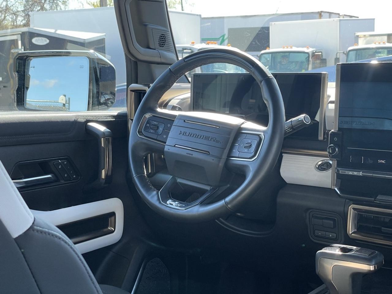 2024 GMC HUMMER EV Pickup e4WD Crew Cab 2X   Clean CARFAX Photo