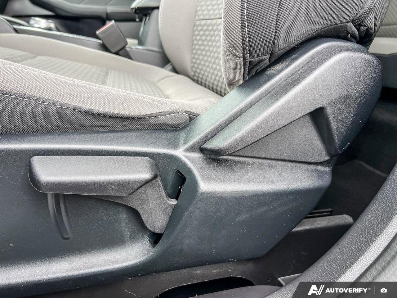 2022 Ford Escape SE   HTD STEER WHEEL   HTD FRNT SEATS Photo