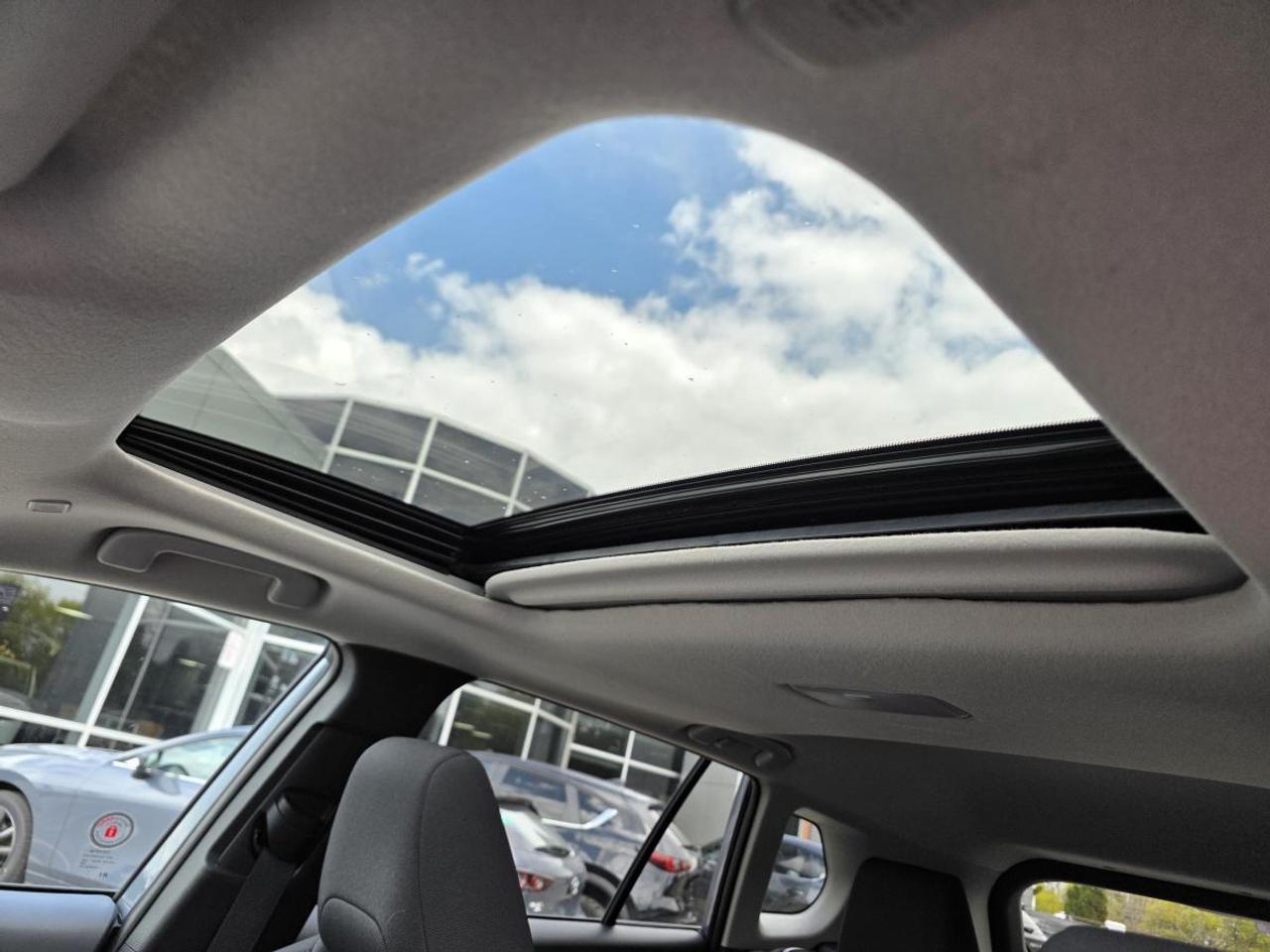 2024 Toyota Corolla Cross Awd sunroof 1 Photo