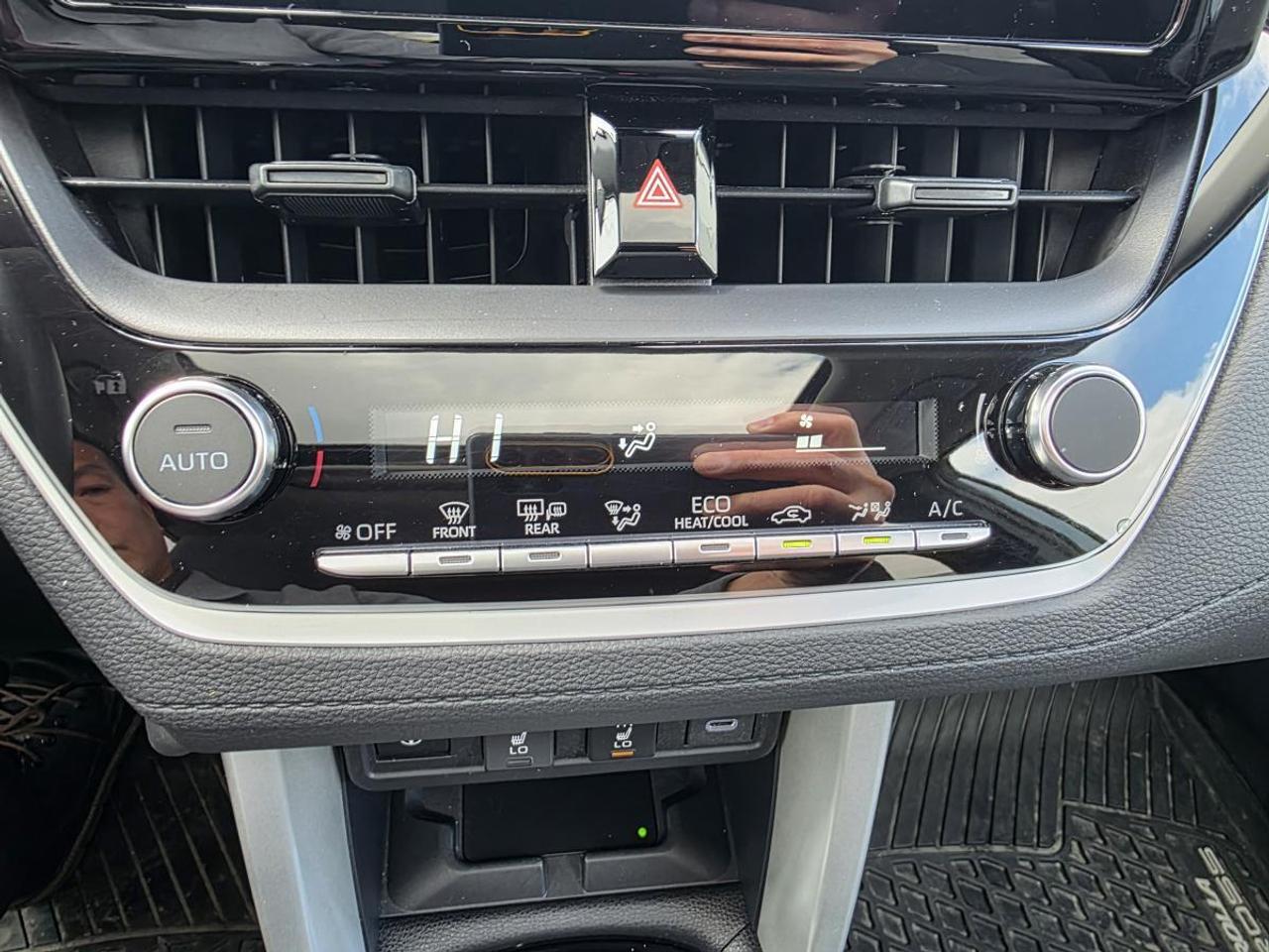 2024 Toyota Corolla Cross Awd sunroof 1 Photo
