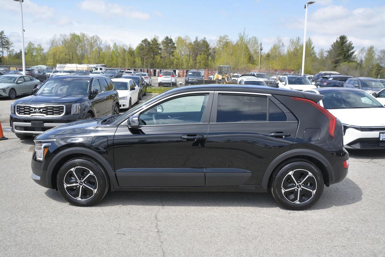 2025 Kia Niro Plug-In Hybrid LX Photo