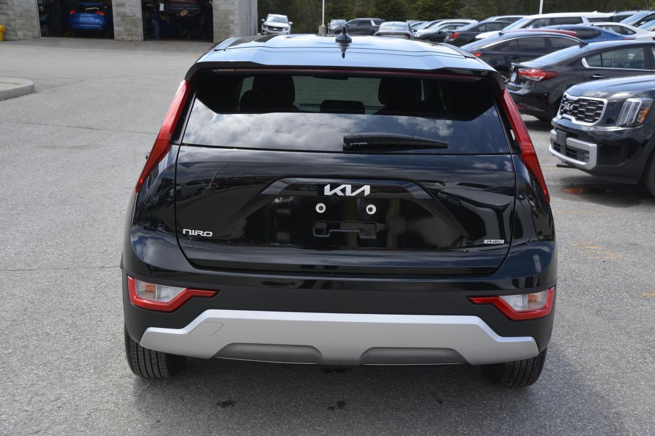 2025 Kia Niro Plug-In Hybrid LX Photo
