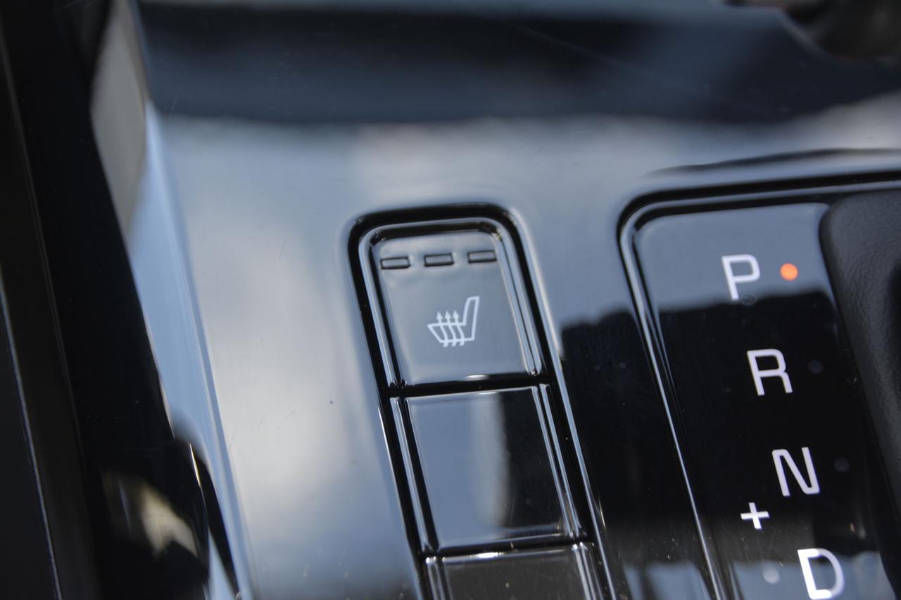 2025 Kia Niro Plug-In Hybrid LX Photo