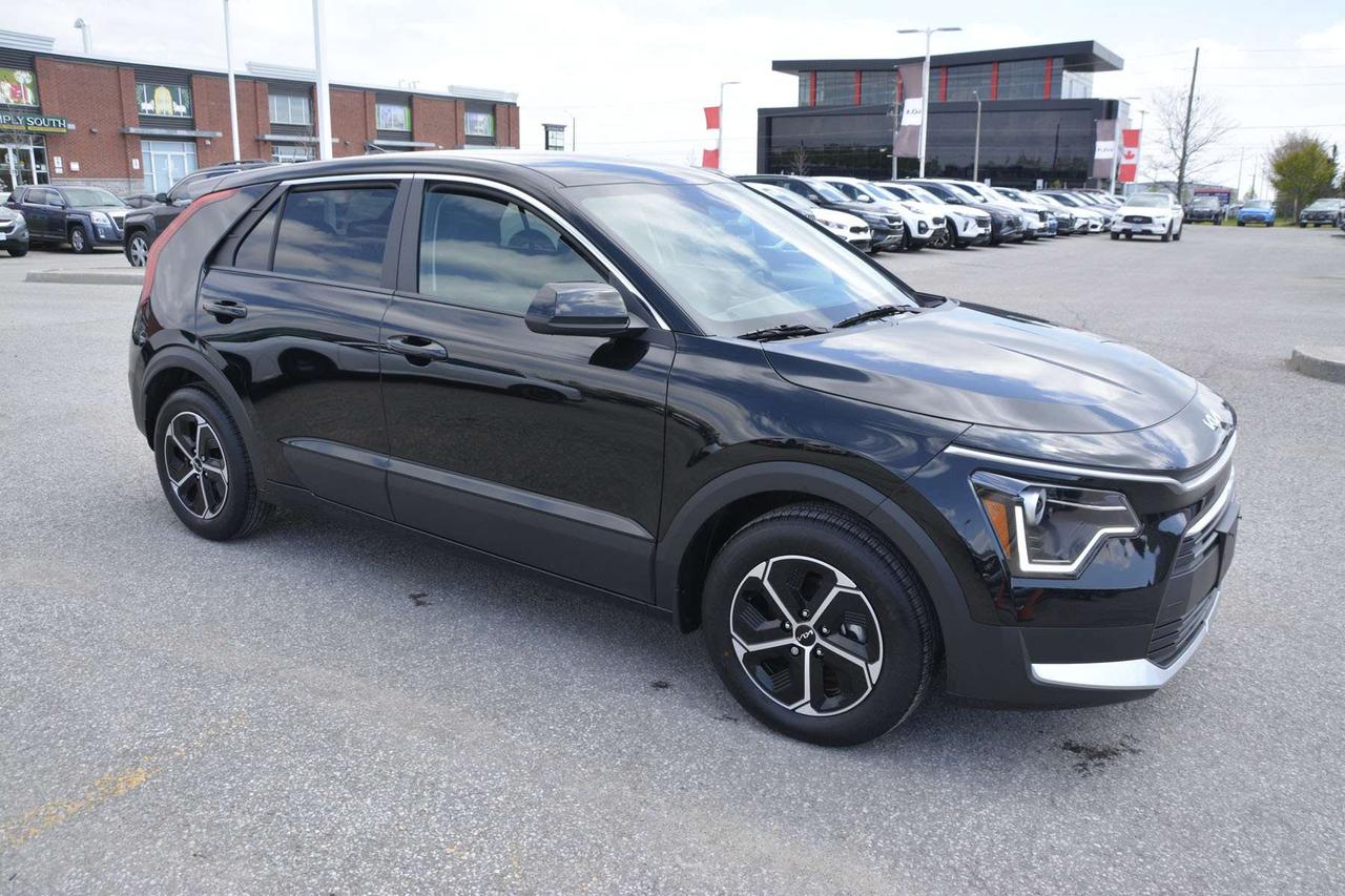 2025 Kia NIRO LX Photo