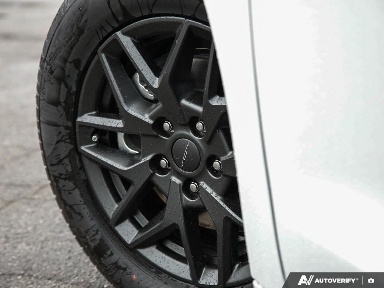 2027 Chrysler Pacifica Select Front-Wheel Drive Passenger Van Photo