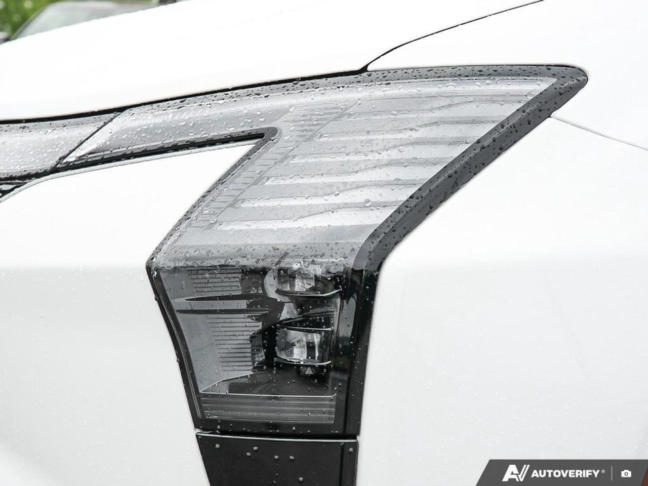 2027 Chrysler Pacifica Select Front-Wheel Drive Passenger Van Photo