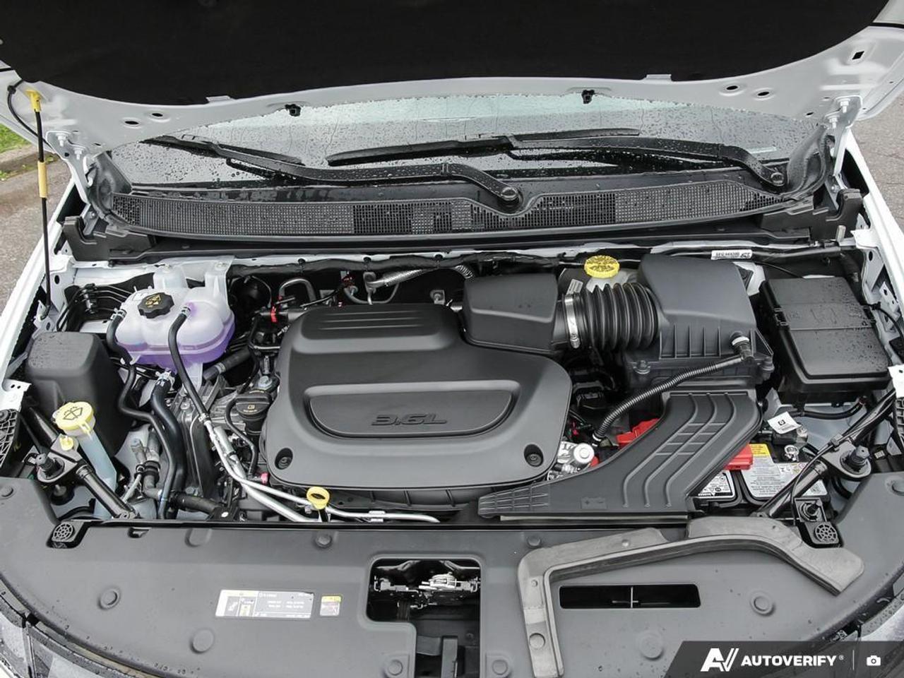 2027 Chrysler Pacifica Select Front-Wheel Drive Passenger Van Photo