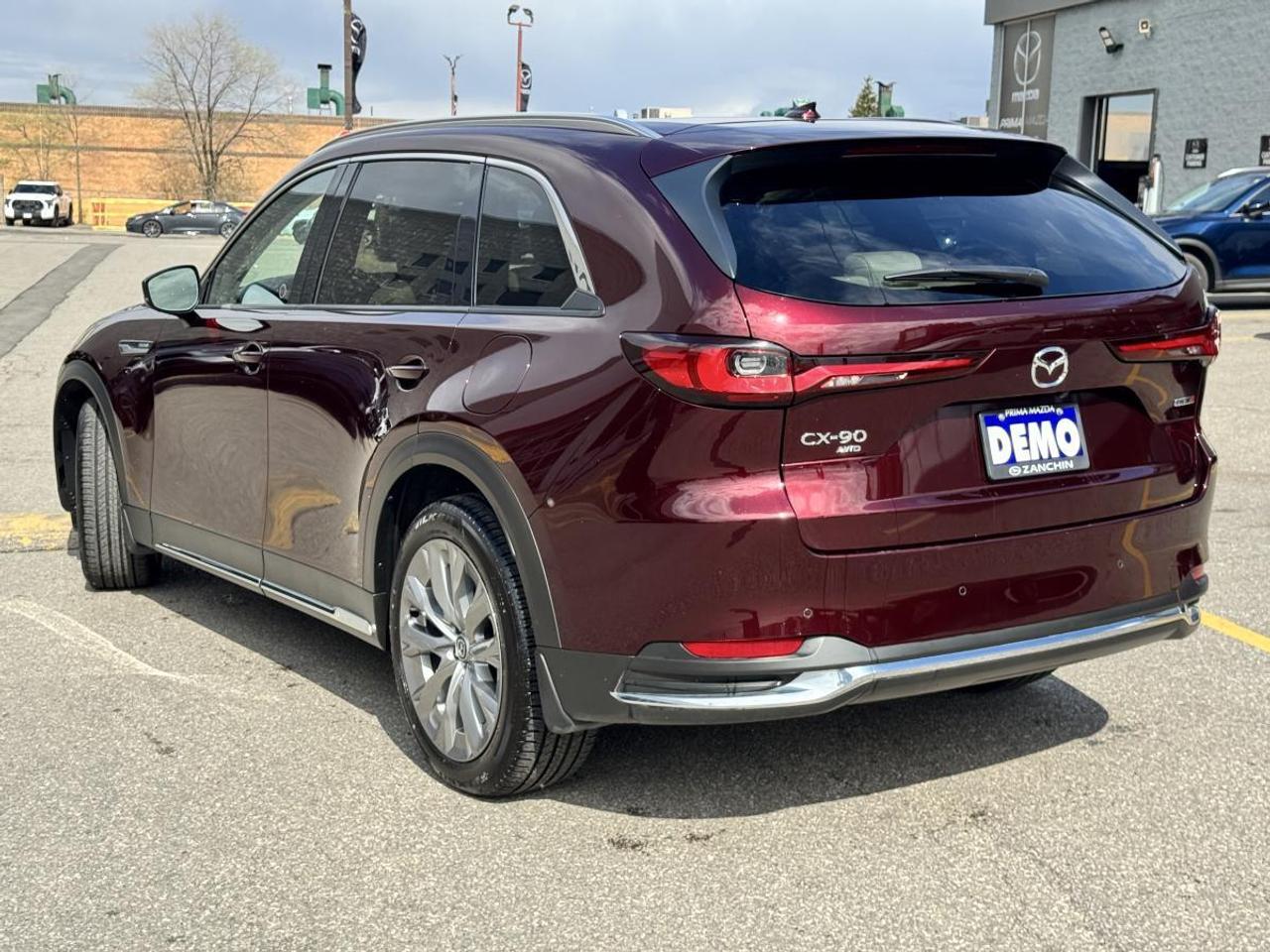 2025 Mazda CX-90 MHEV GT-P AWD/ CORPORATE USED DEMO/ LEASING AVAILABLE Photo