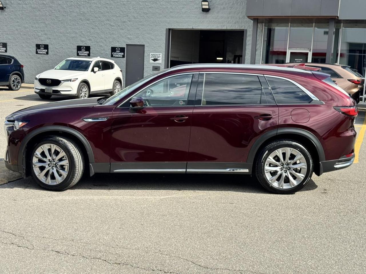 2025 Mazda CX-90 MHEV GT-P AWD/ CORPORATE USED DEMO/ LEASING AVAILABLE Photo