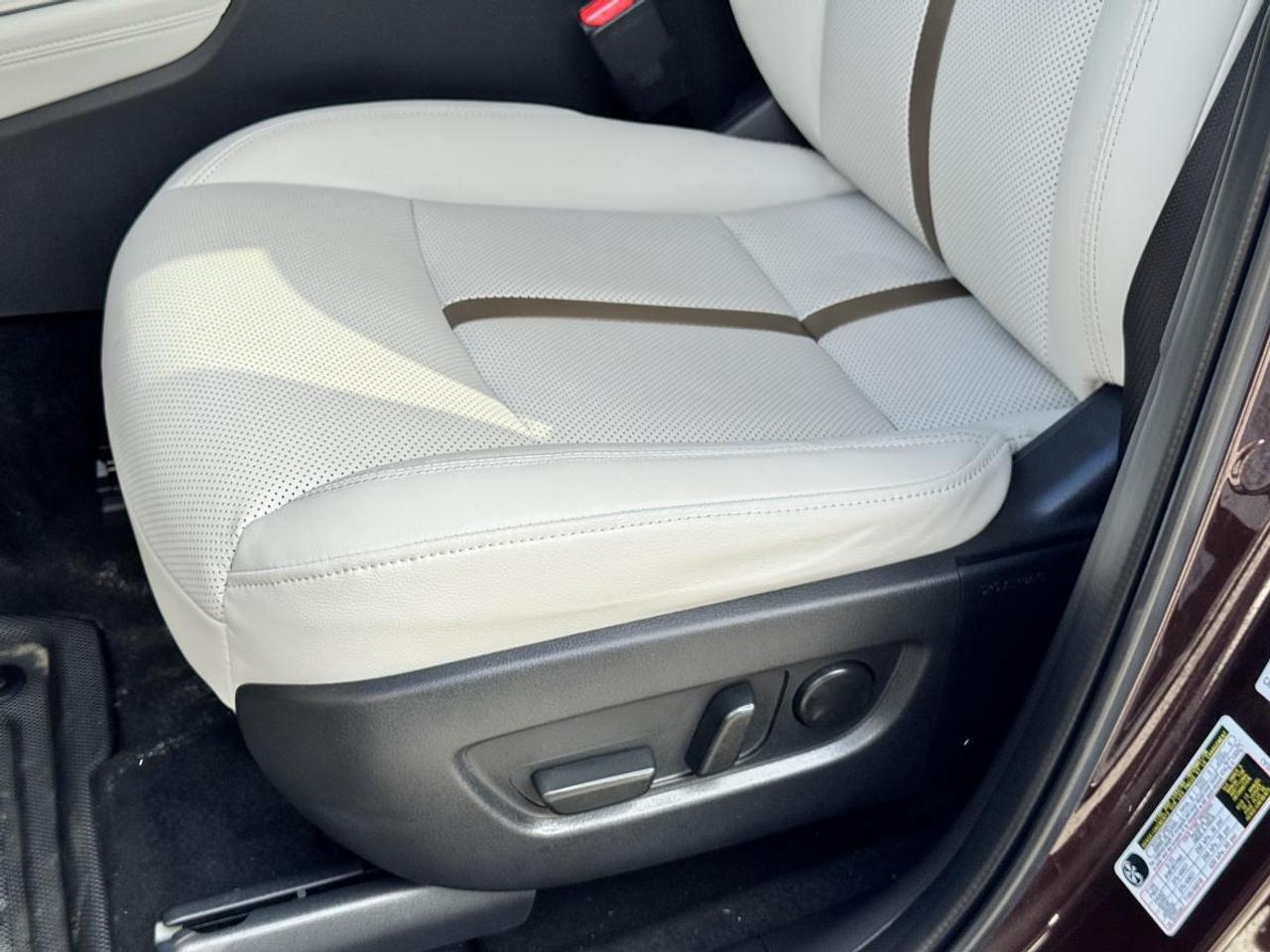 2025 Mazda CX-90 MHEV GT-P AWD/ CORPORATE USED DEMO/ LEASING AVAILABLE Photo